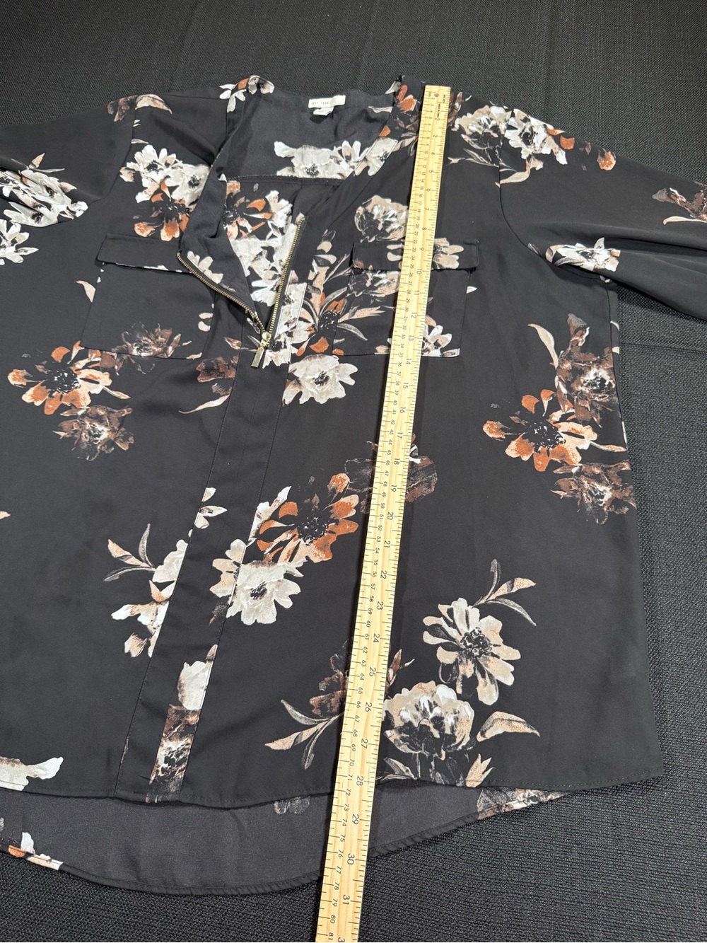 Black Floral Blouse with Cream and Rust Accents - Picture 7 of 11